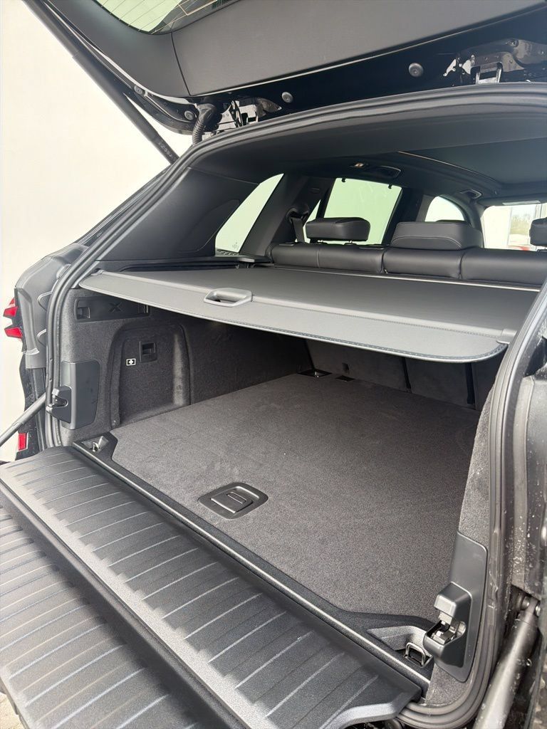 New 2026 BMW X5 M60i AWD/4WD image 11