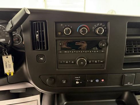 Used 2025 Chevrolet Express 3500 LS image 15