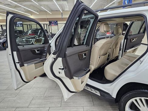 Used 2014 Mercedes-Benz GLK 350 4MATIC image 18