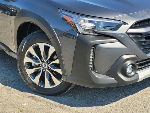 Used 2024 Subaru Outback Touring w/ Popular Package #2 image 9