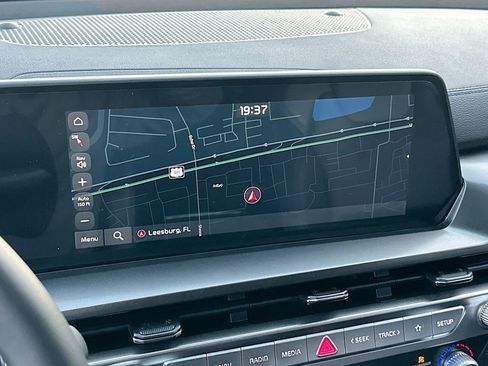 Used 2025 Kia Telluride S image 13