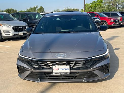 Used 2026 Hyundai Elantra Sport image 2