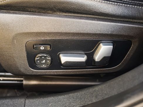 Used 2021 BMW 330e 330e w/ M Sport Package image 22