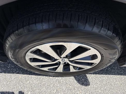 Certified 2024 Subaru Outback Premium AWD/4WD image 10