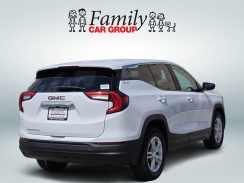 Used 2022 GMC Terrain SLE FWD image 4