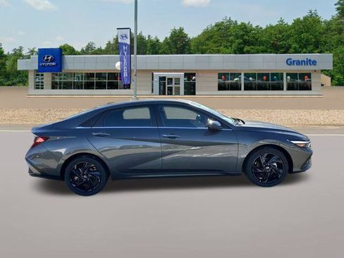 New 2026 Hyundai Elantra SEL Sport image 4