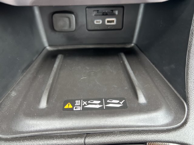 Certified 2023 GMC Acadia AT4 w/ Technology Package AWD/4WD image 28