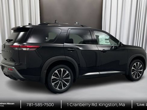 New 2026 Nissan Pathfinder Platinum w/ Cargo Package AWD/4WD image 5