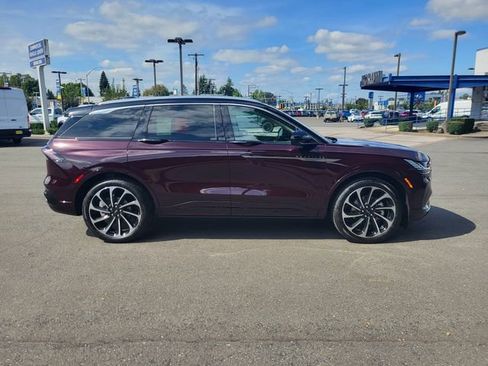 New 2025 Lincoln Nautilus Black Label image 8