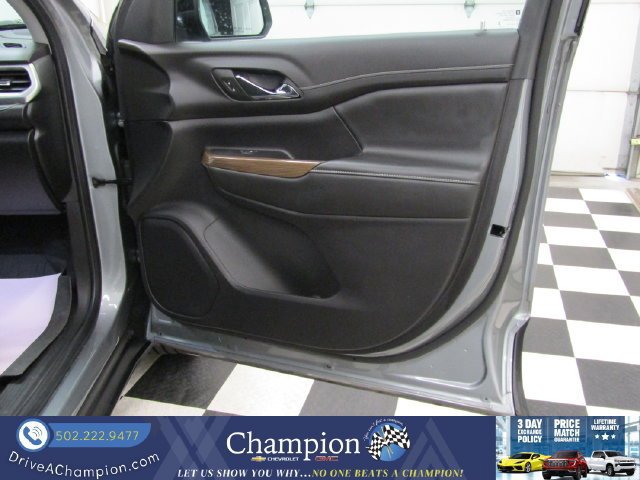 Certified 2023 GMC Acadia SLE w/ Driver Convenience Package FWD image 40