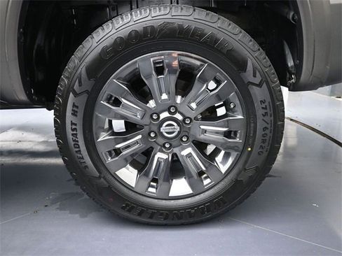 Used 2017 Nissan Titan Platinum Reserve image 13