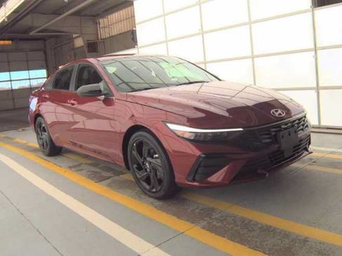 Used 2026 Hyundai Elantra SEL Sport Premium FWD image 3