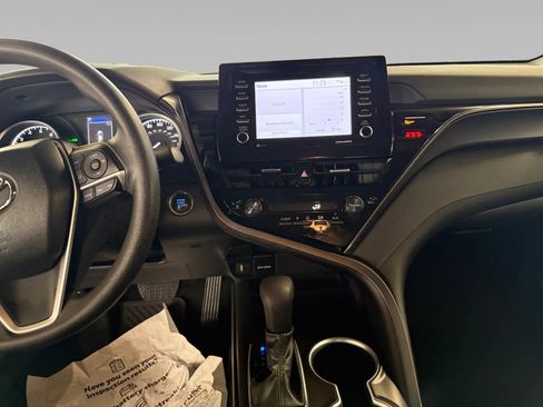 Used 2023 Toyota Camry LE w/ Convenience Package image 10