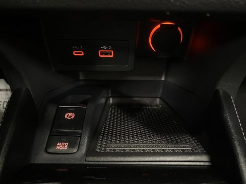 Used 2023 Nissan Kicks SR w/ SR Premium Package image 24