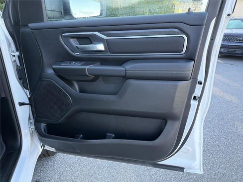 New 2026 RAM 1500 Big Horn AWD/4WD image 13