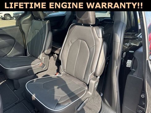 New 2026 Chrysler Pacifica Limited w/ S Appearance Package image 36