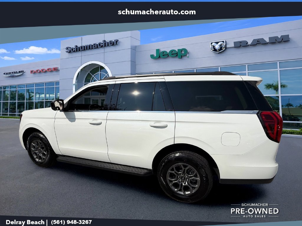 Used 2025 Ford Expedition Active RWD image 5