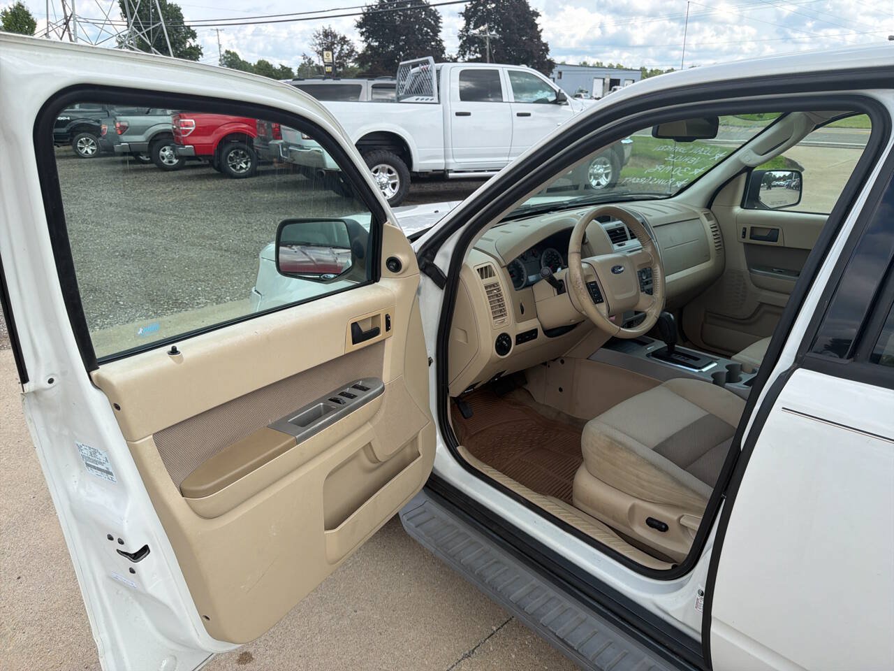 Used 2009 Ford Escape XLT FWD image 11