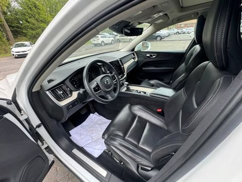 Used 2021 Volvo XC60 T5 Inscription AWD/4WD image 10