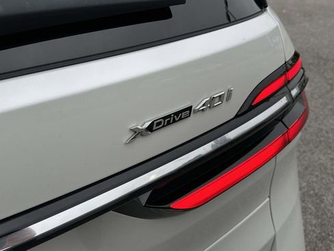 Certified 2024 BMW X7 xDrive40i w/ Executive Package image 18