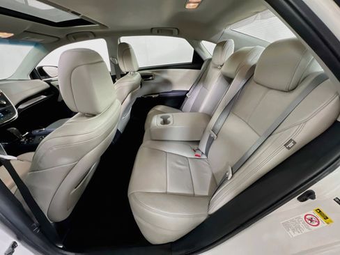 Used 2013 Toyota Avalon XLE Premium FWD image 24
