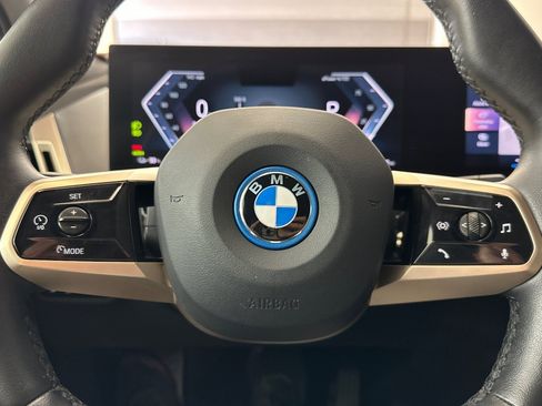 Used 2023 BMW iX xDrive50 w/ Premium Package AWD/4WD image 10
