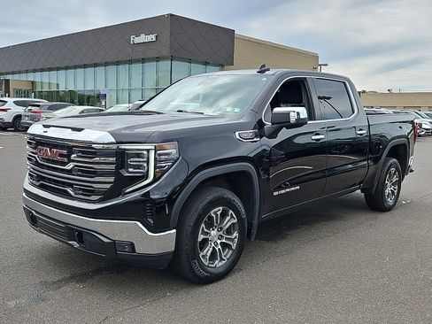 Used 2025 GMC Sierra 1500 SLT AWD/4WD image 3