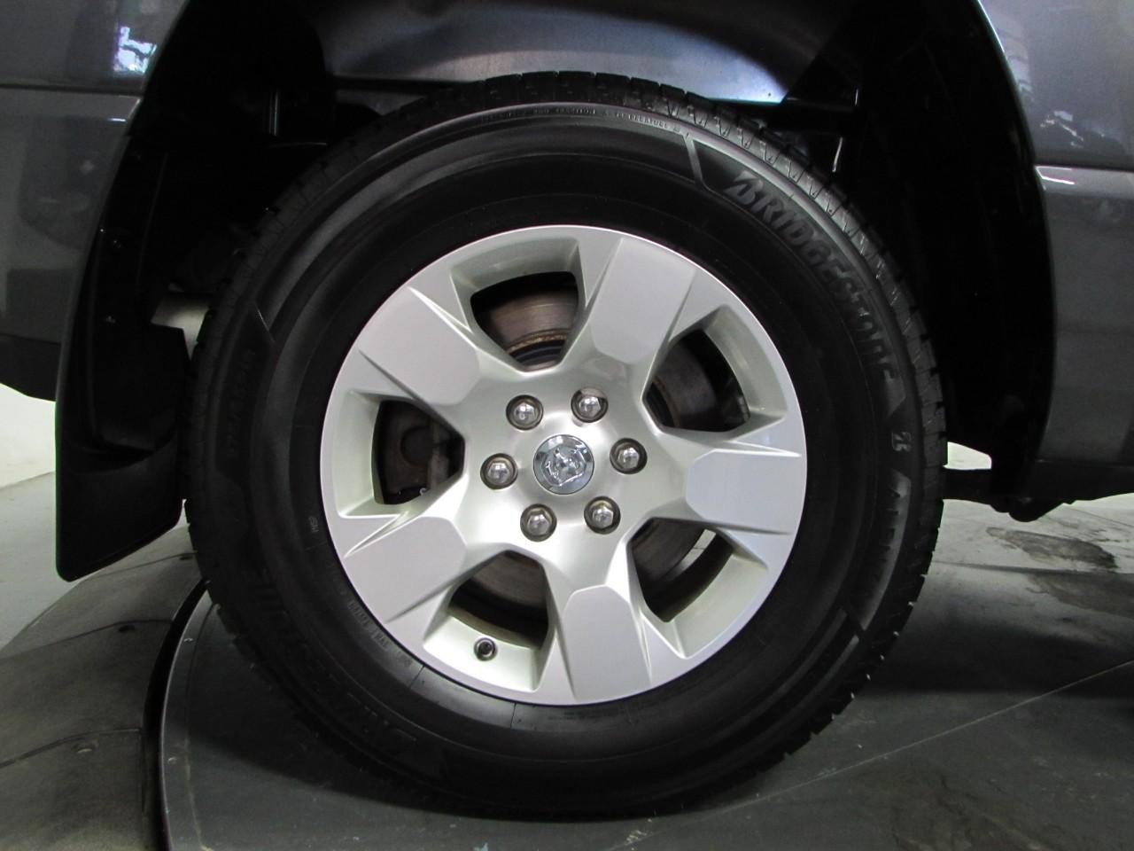 Used 2020 RAM 1500 Big Horn AWD/4WD image 9