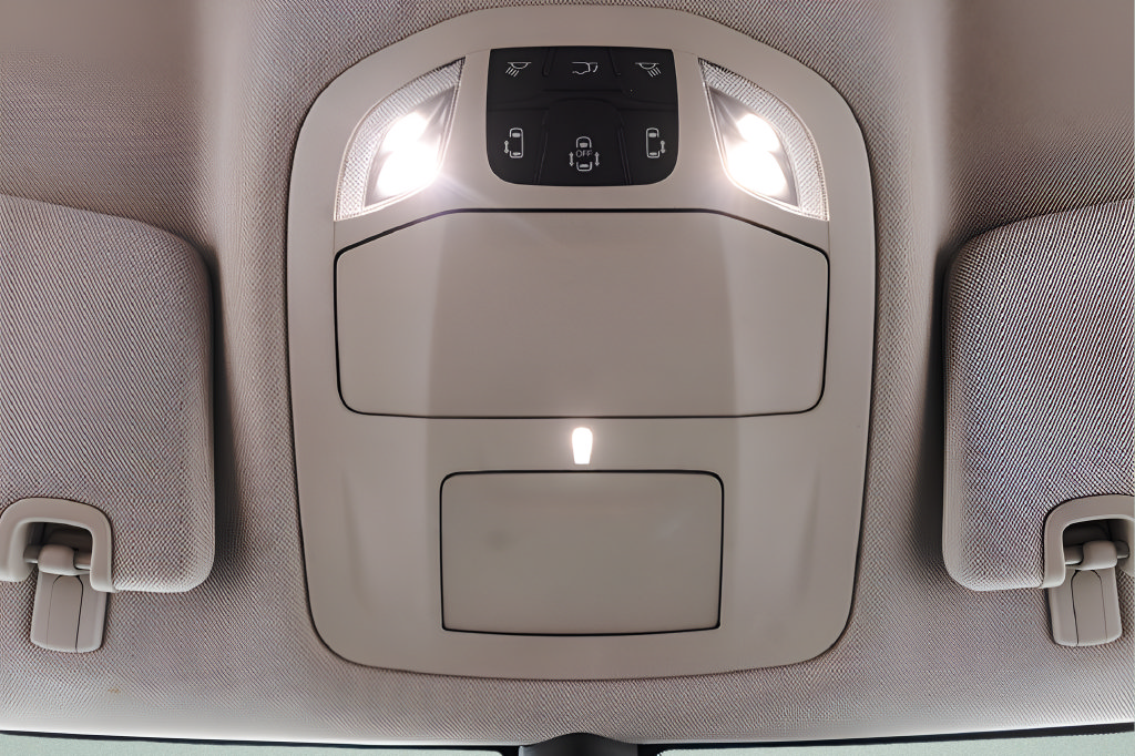 Used 2024 Chrysler Pacifica Touring-L FWD image 18
