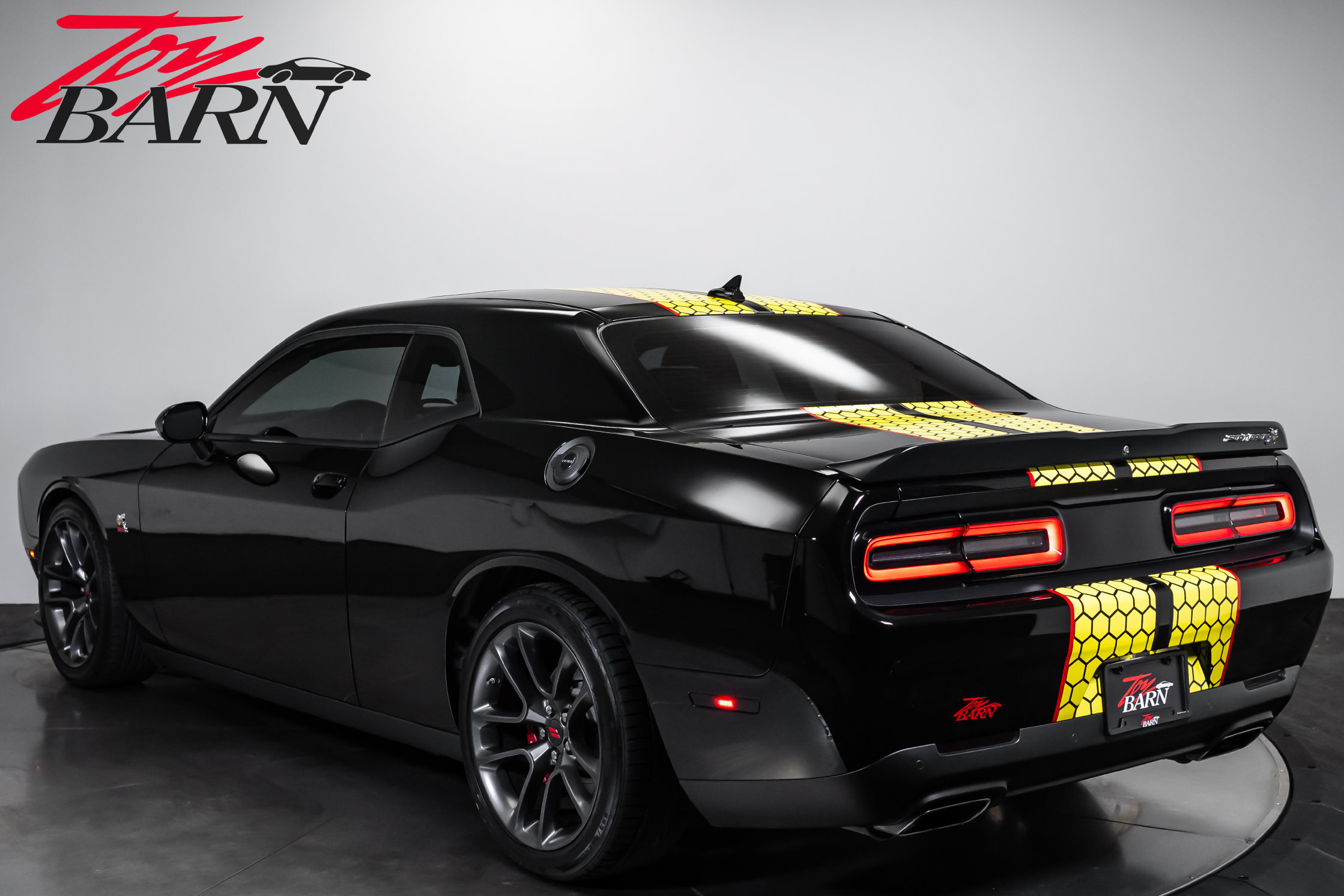 Used 2023 Dodge Challenger R/T Scat Pack RWD image 3