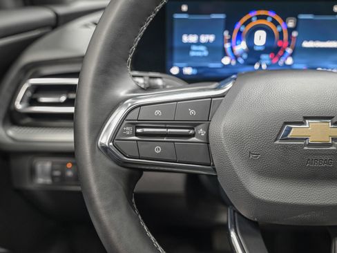 Used 2025 Chevrolet Traverse LT w/ Sun and Wheel Package image 19