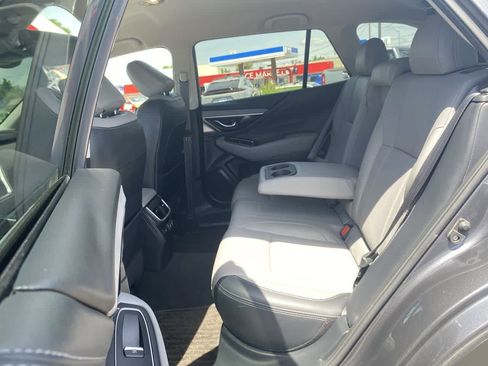 Used 2022 Subaru Outback Limited AWD/4WD image 21
