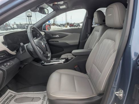 Certified 2025 Buick Envista Avenir image 10