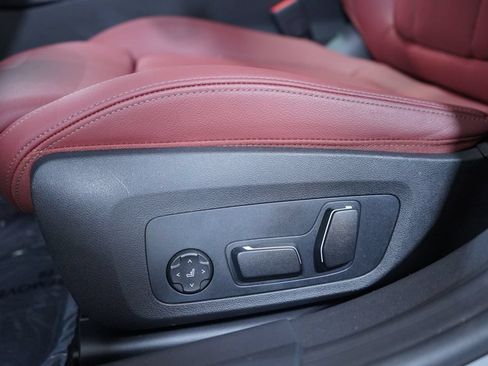 Used 2026 BMW M440i w/ Parking Assistance Package RWD image 8
