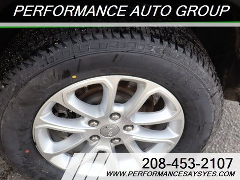 Used 2015 Jeep Grand Cherokee Laredo w/ Quick Order Package 23E AWD/4WD image 26