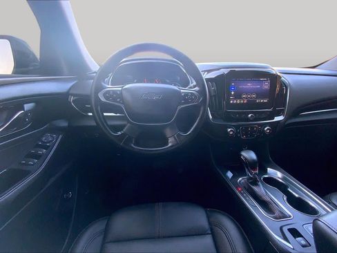 Used 2023 Chevrolet Traverse RS AWD/4WD image 6