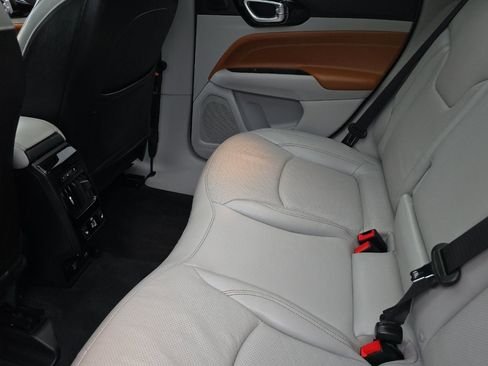 Used 2022 Jeep Compass Limited w/ Elite Group image 16