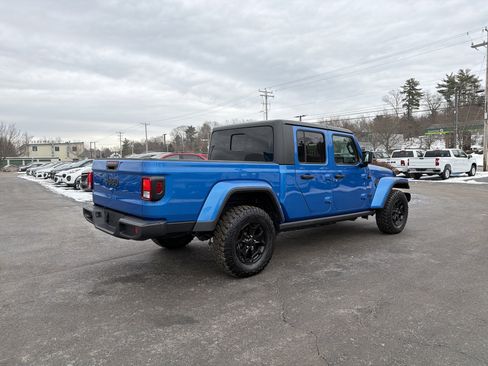 Used 2023 Jeep Gladiator Willys image 6