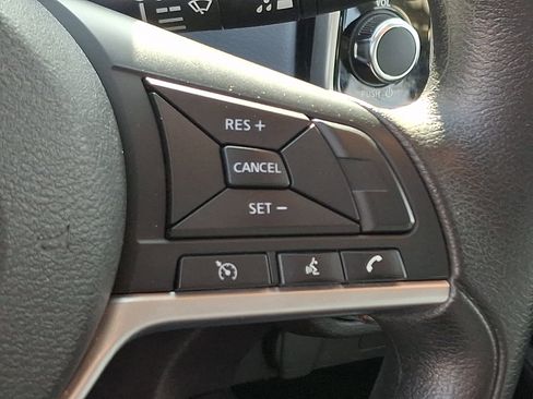 Used 2023 Nissan Versa SV image 21