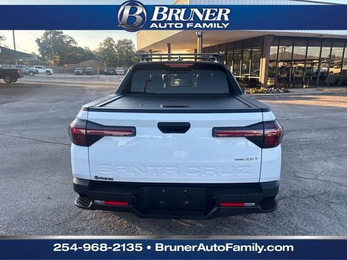 Used 2022 Hyundai Santa Cruz SEL Premium w/ Cargo Package image 6