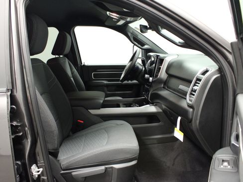 New 2026 RAM 2500 Big Horn AWD/4WD image 15