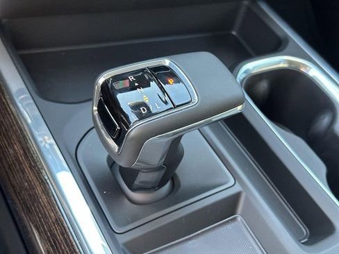 New 2026 GMC Sierra 1500 Elevation w/ LPO, Elevation Black Package image 13