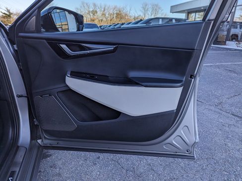 Used 2022 Kia EV6 GT-Line w/ GT-Line Suede Seat Package image 33