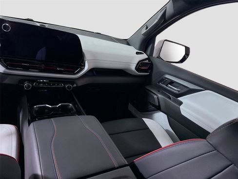 Used 2025 Chevrolet Silverado EV RST image 18