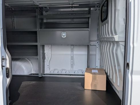 Used 2025 RAM ProMaster 2500 w/ Safety Group FWD image 22