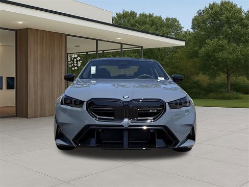 New 2026 BMW M5 w/ Executive Package image 3