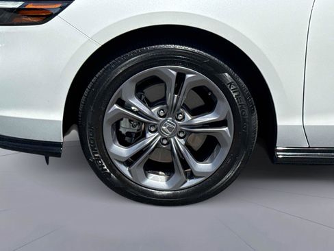 Certified 2025 Honda Accord EX-L image 11