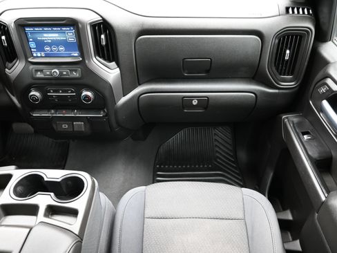 Used 2019 Chevrolet Silverado 1500 Custom Trail Boss AWD/4WD image 35