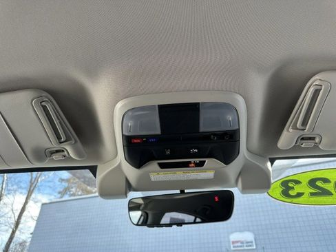 Used 2023 Subaru Crosstrek 2.0i Premium image 30