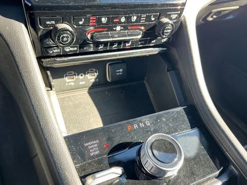 Used 2024 Jeep Grand Cherokee L Limited w/ Luxury Tech Group II image 21